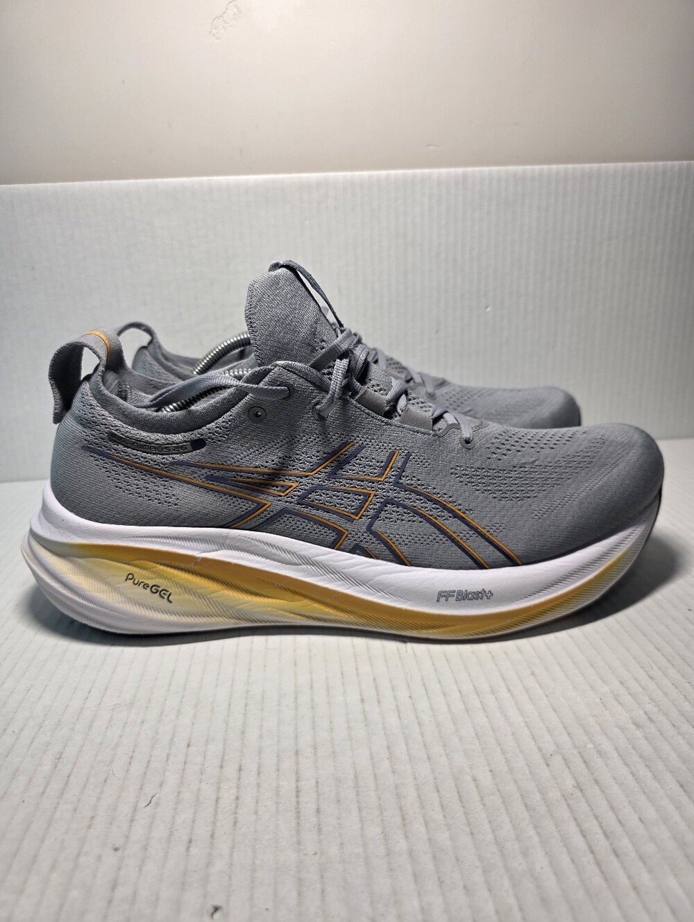 Asics Gel-Nimbus 26 Running Shoes Sneakers Mens Size 12 Sheet Rock Orange